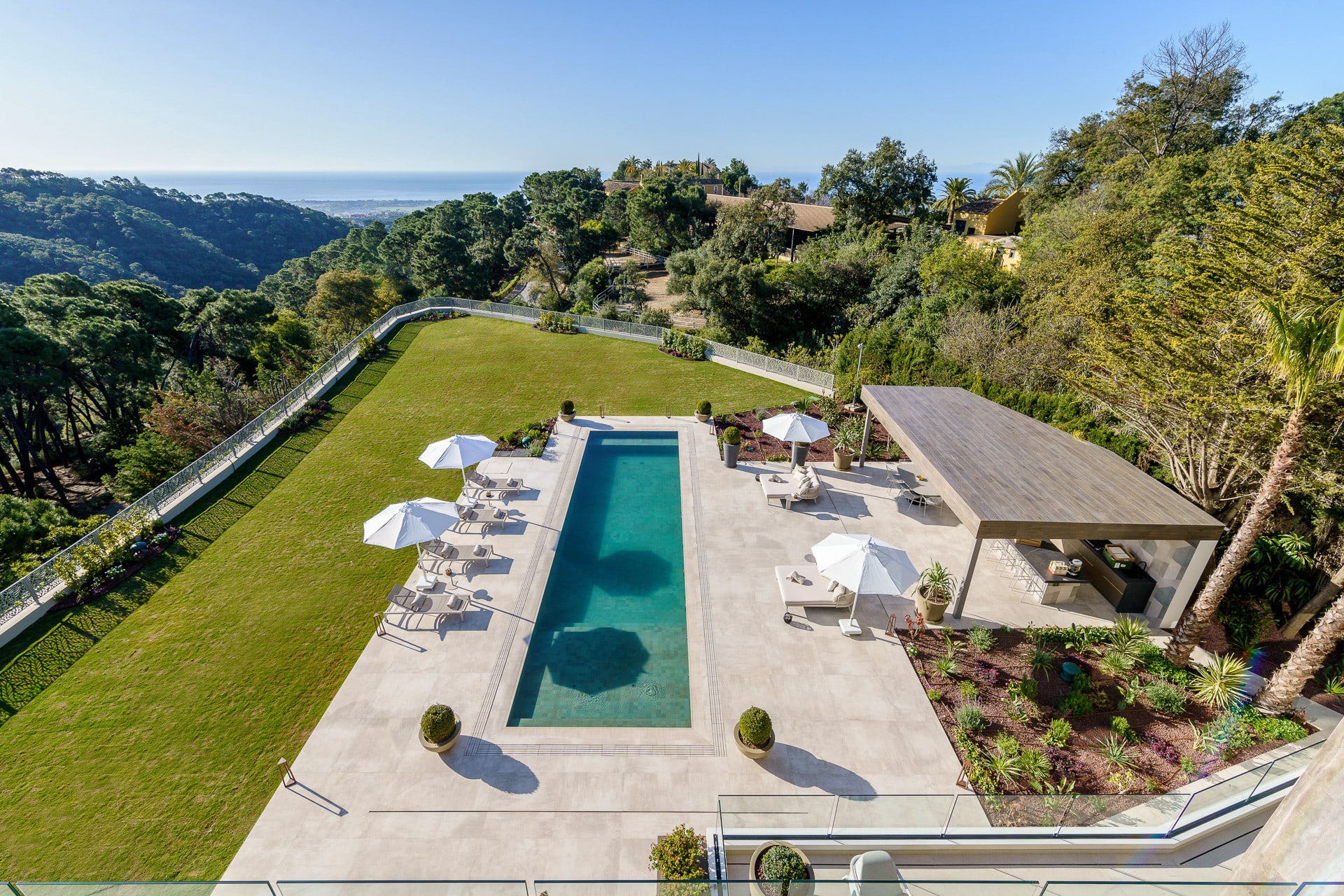 6 Bedroom Villa for Sale in Benahavís, Marbella - €11,600,000 - 000025