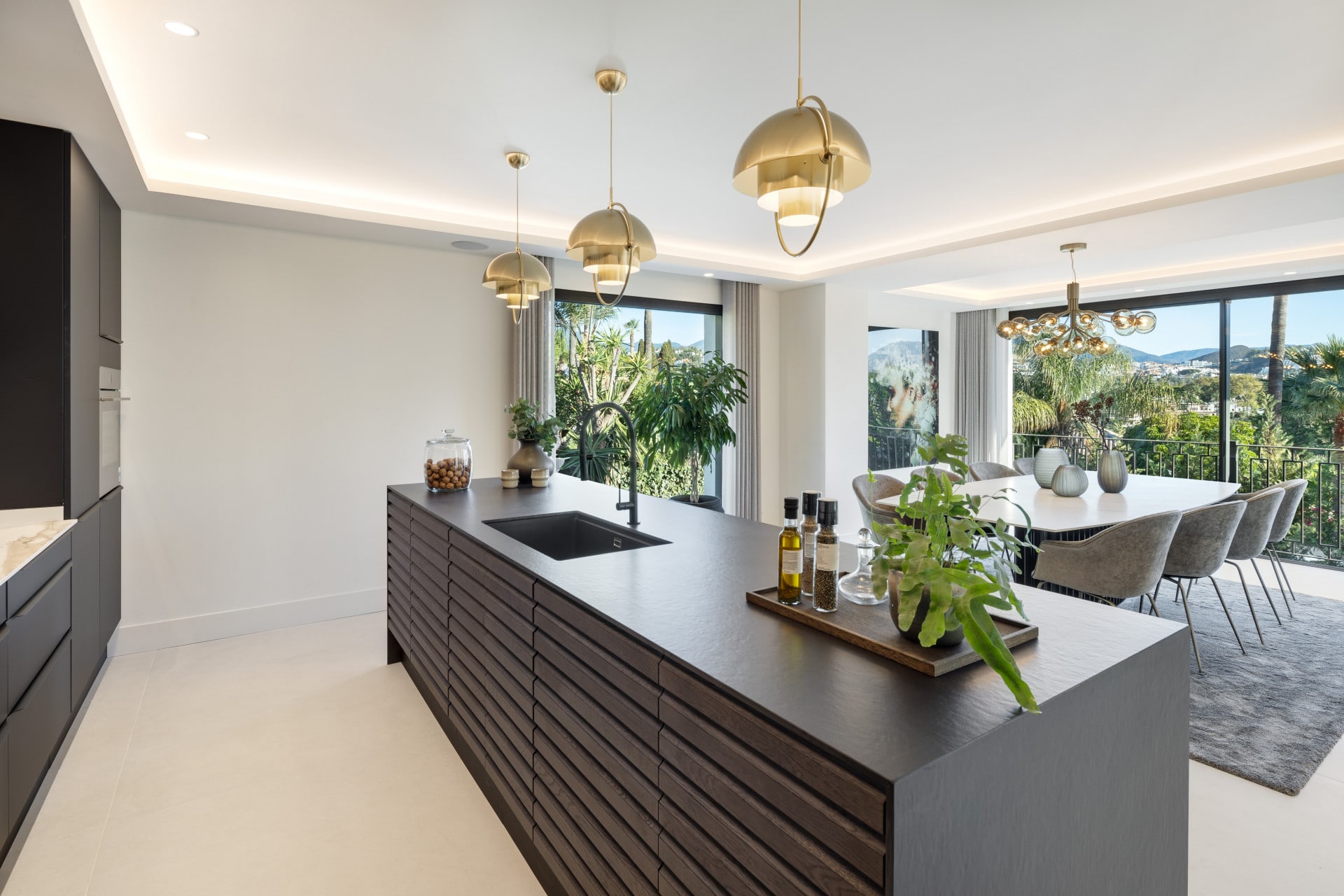 5 Bedroom Villa for Sale in Las Brisas, Marbella, Marbella - €6,250,000 - 000052