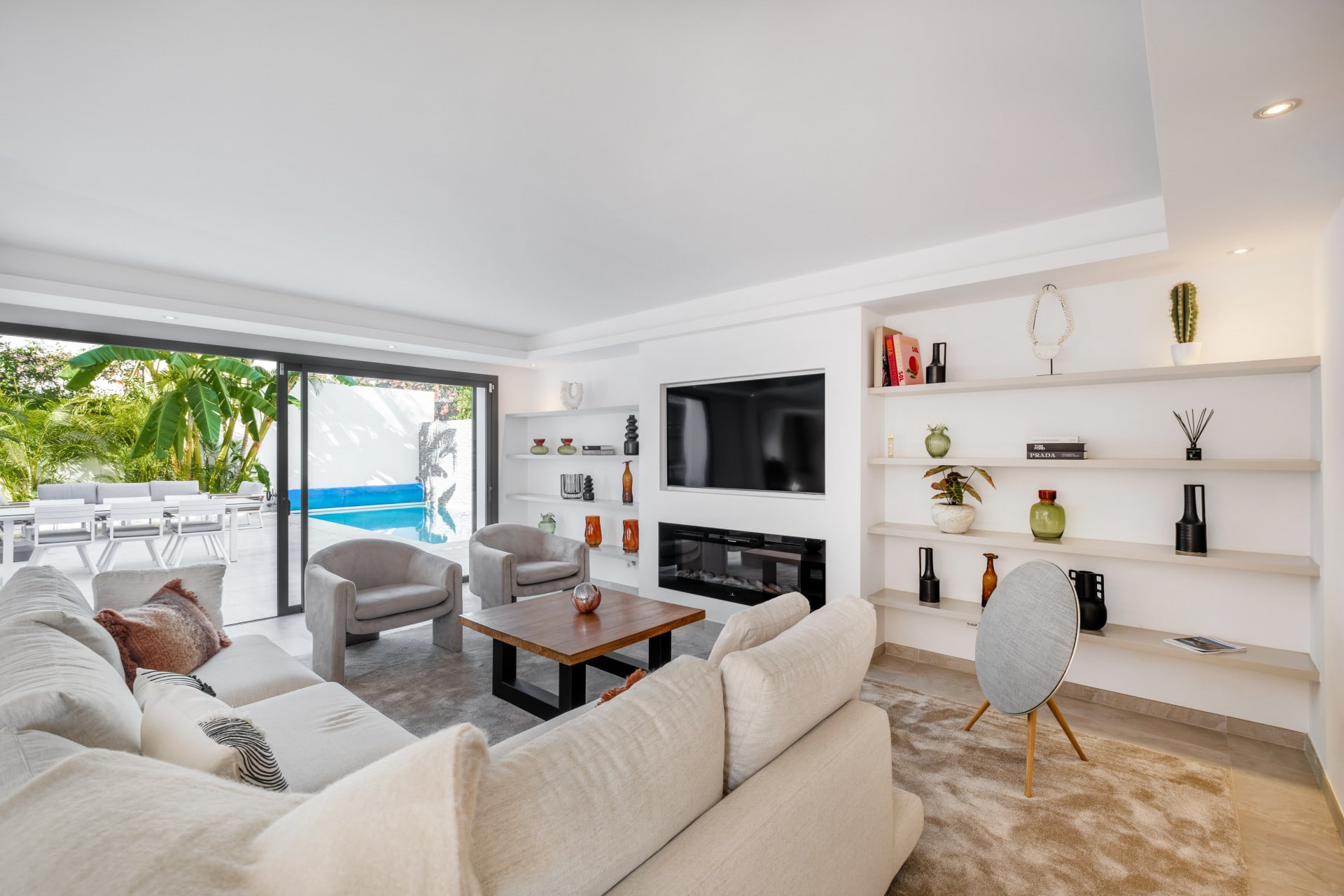 5 Bedroom Villa for Sale in Marbella, Marbella - €2,349,000 - 000062