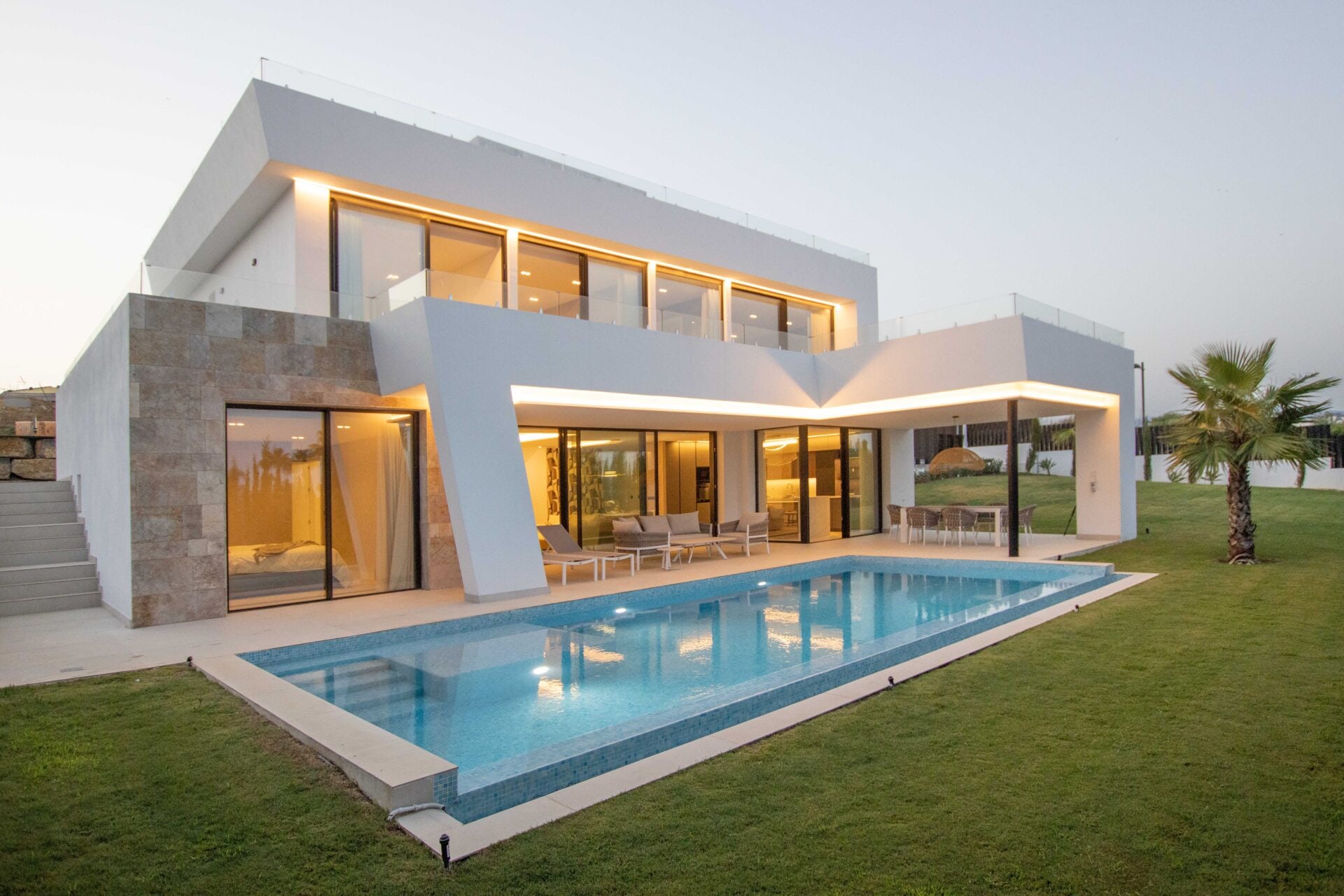 4 Bedroom Villa for Sale in Marbella - €2,495,000 - 000188