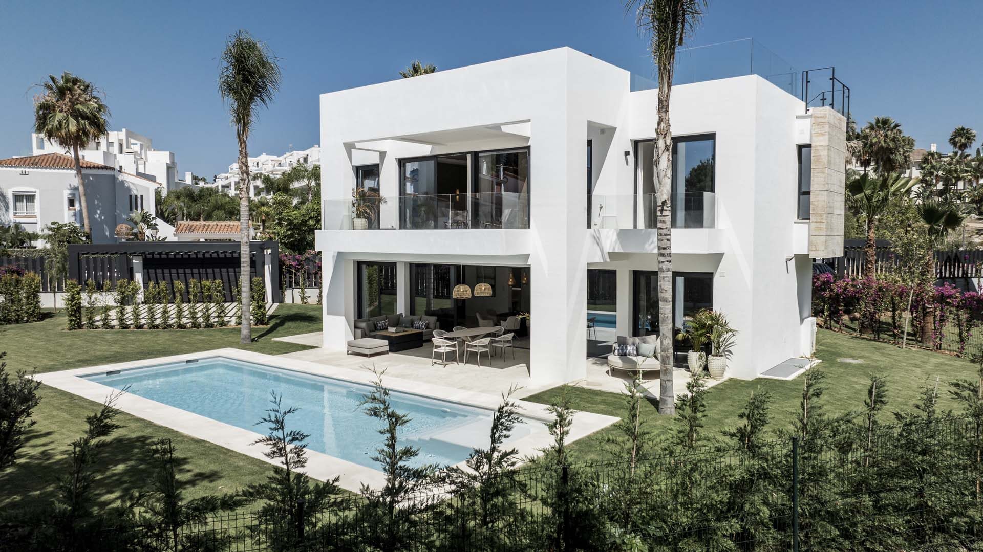 4 Bedroom Villa for Sale in Marbella - €1,995,000 - 000190