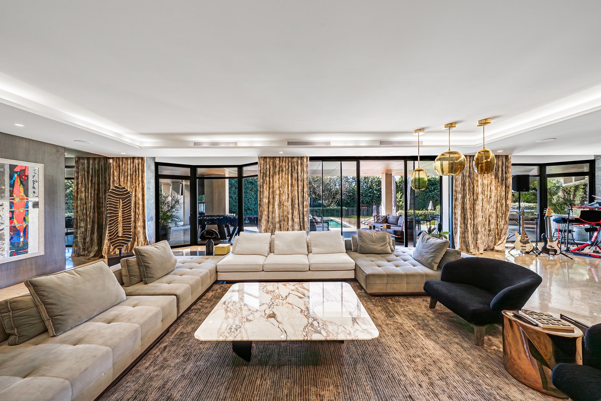 10 Bedroom Villa for Sale in Guadalmina Baja, Marbella - €12,900,000 - 000230