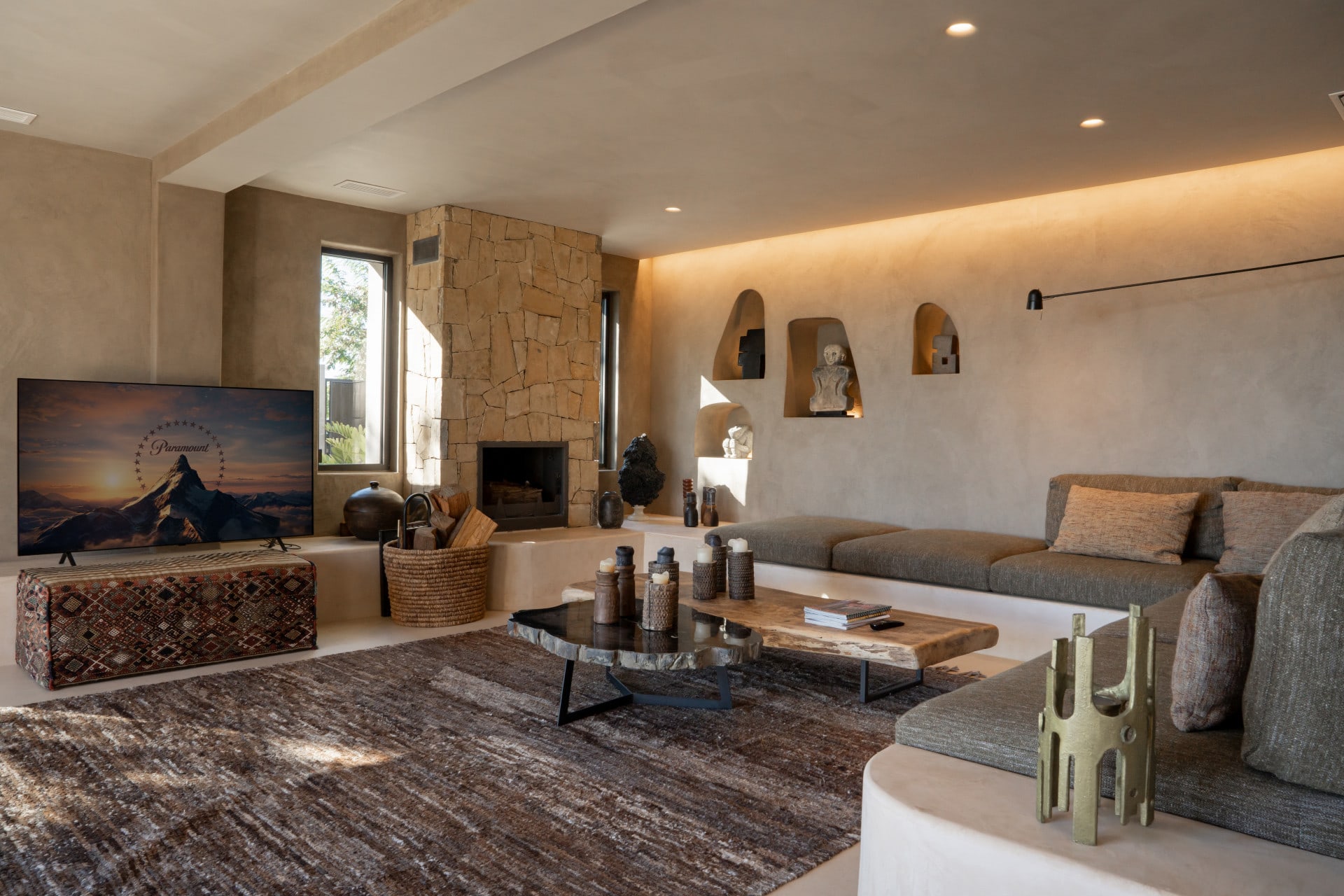 5 Bedroom Villa for Sale in Estepona East - Selwo, Marbella - €3,970,000 - 000244