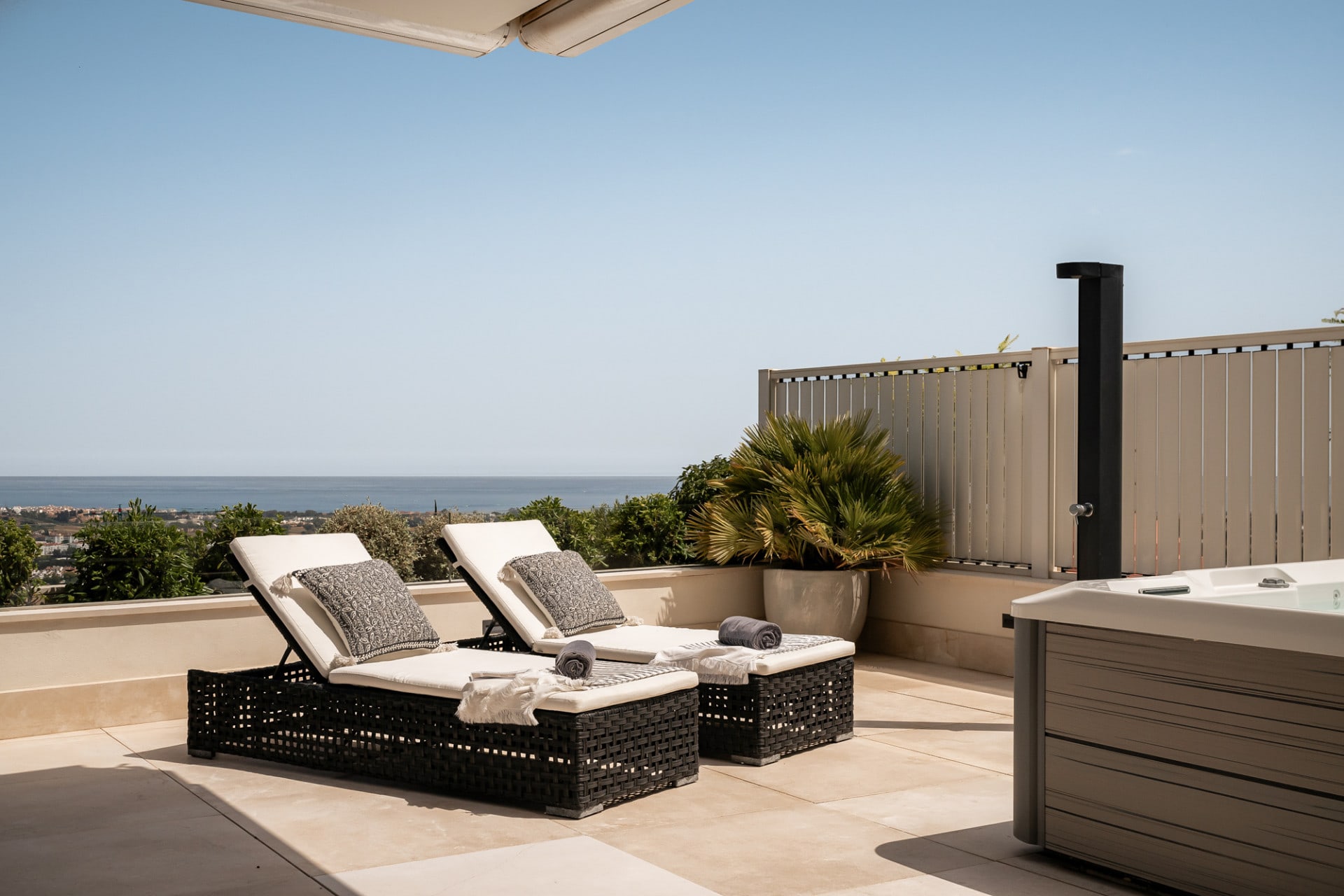 3 Bedroom Apartment for Sale in Monte Halcones, Marbella - €2,295,000 - 000247