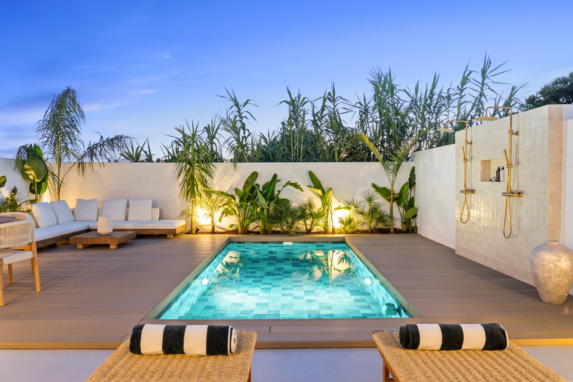 3 Bedroom House for Sale in Nueva Andalucia - Altos del Rodeo, Marbella - €1,395,000 - 000253