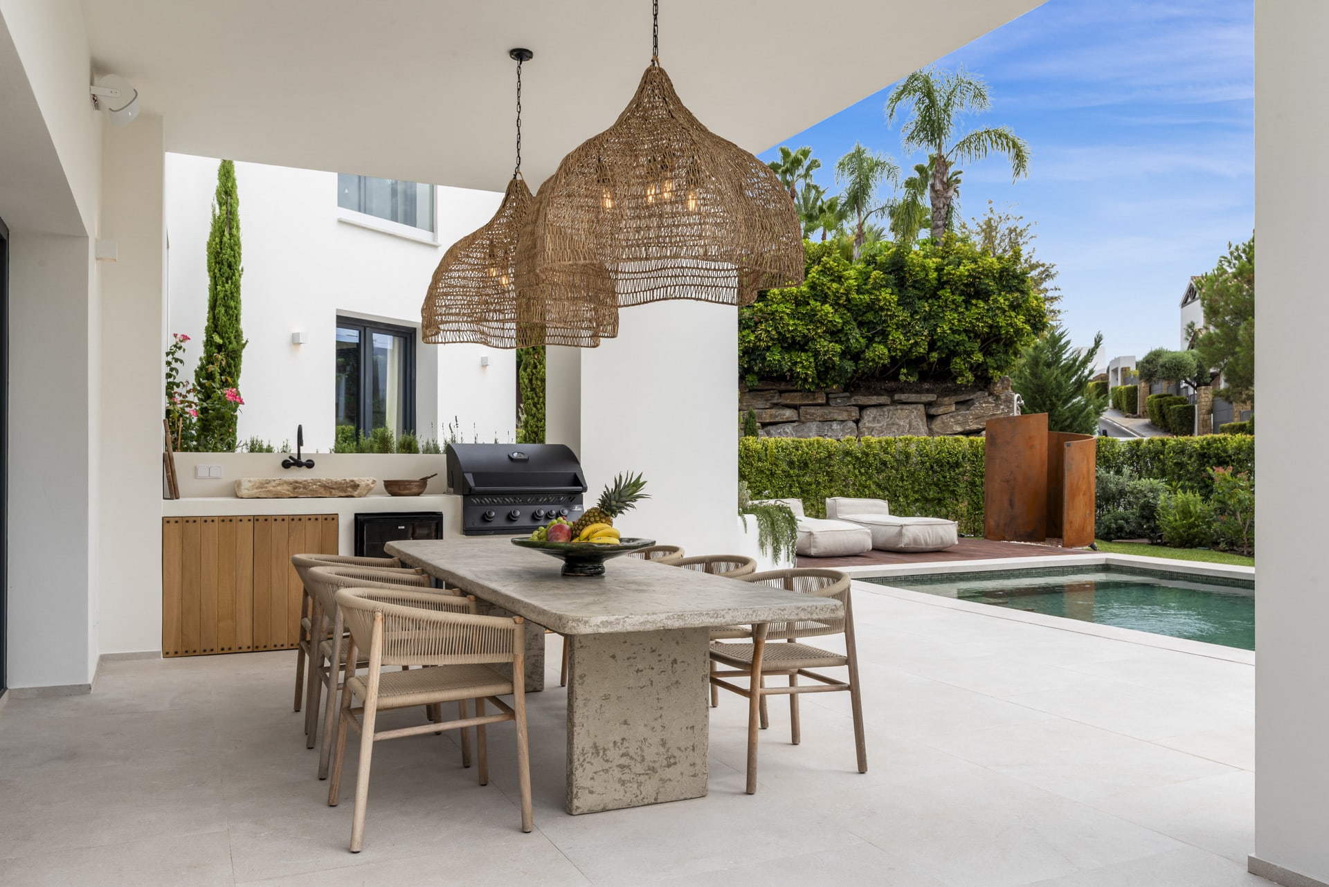 4 Bedroom Villa for Sale in La Alqueria, Marbella - €3,450,000 - 000254