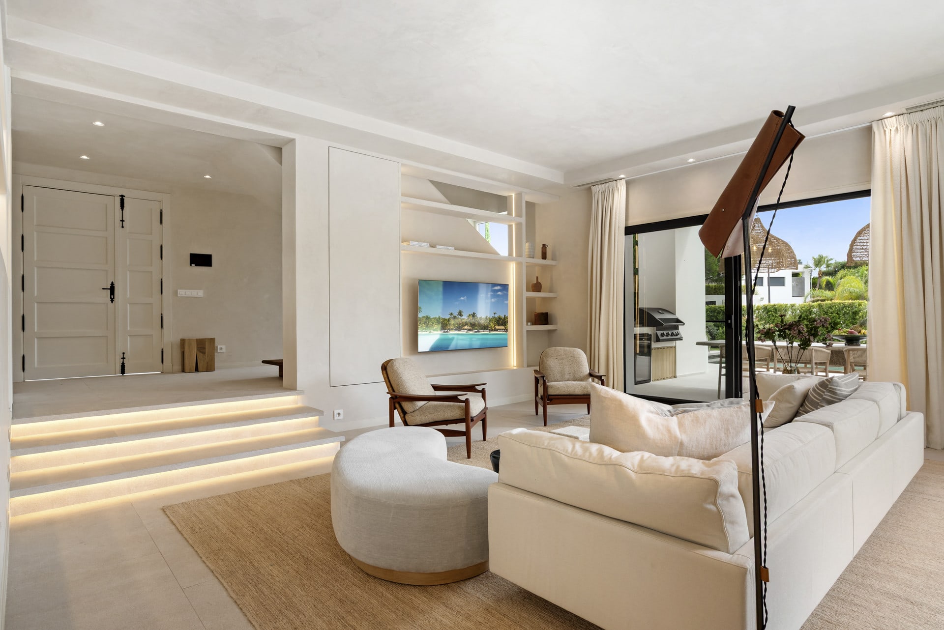 4 Bedroom Villa for Sale in La Alqueria, Marbella - €3,450,000 - 000254