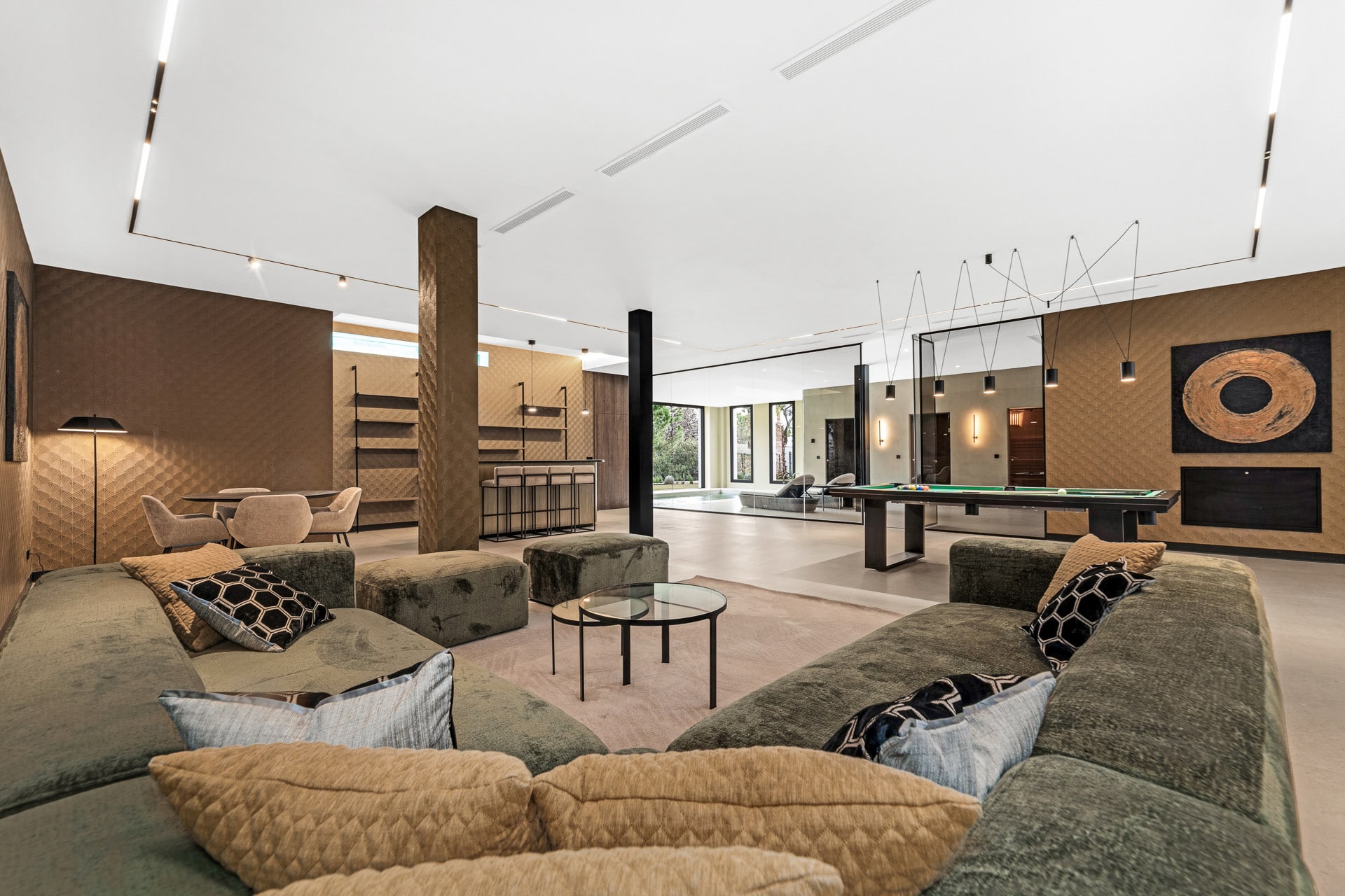 6 Bedroom Villa for Sale in El Madroñal, Marbella - €7,000,000 - 000255