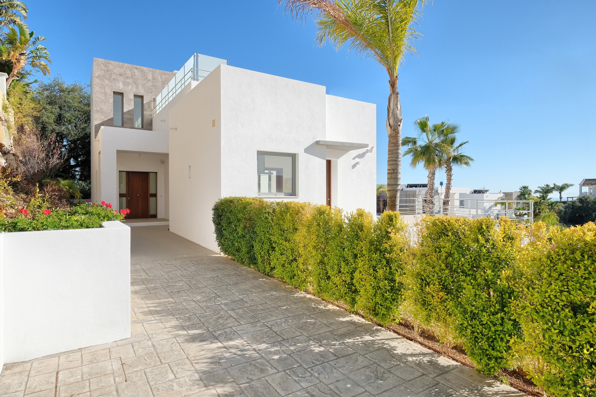 4 Bedroom Villa for Sale in Puerto del Capitan, Marbella - €2,200,000 - 000260